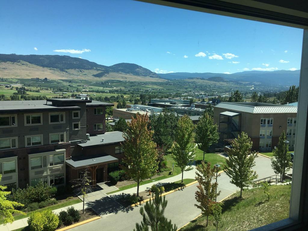 Ubc Okanagan Campus Ostello Kelowna Esterno foto